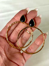 Load image into Gallery viewer, Lita Hammered Hoops // Black Onyx