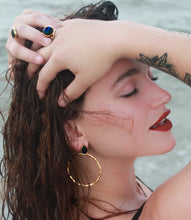 Load image into Gallery viewer, Lita Hammered Hoops // Black Onyx