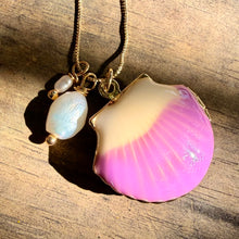 Load image into Gallery viewer, Shell Locket Necklace

